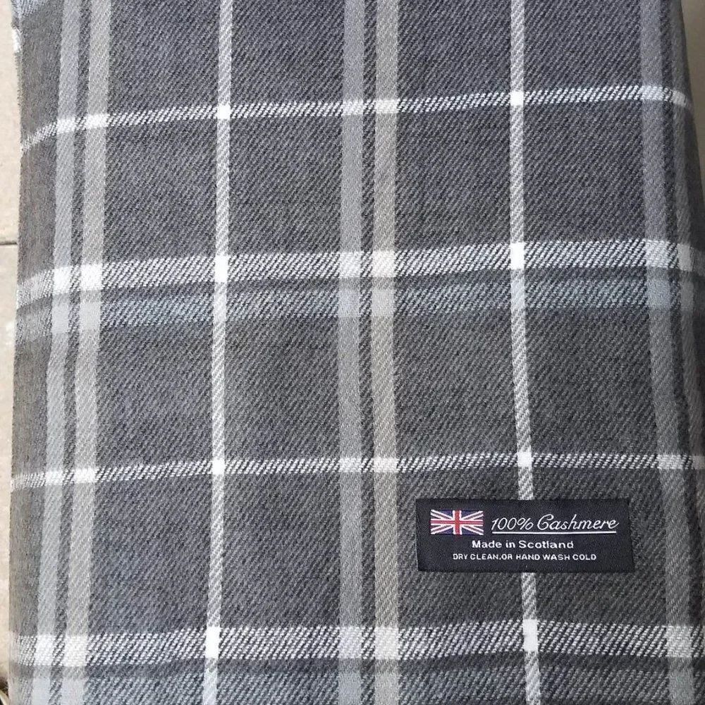 100% Scottish Cashmere Gray White Beige Plaid 12" x 72" NEW